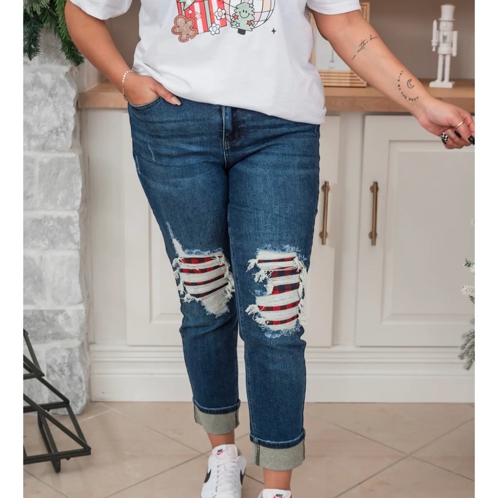 Nwt Judy Blue Stylish Blue Distressed Jeans with plaid under distress. 14w & 18w - Picture 3 of 6